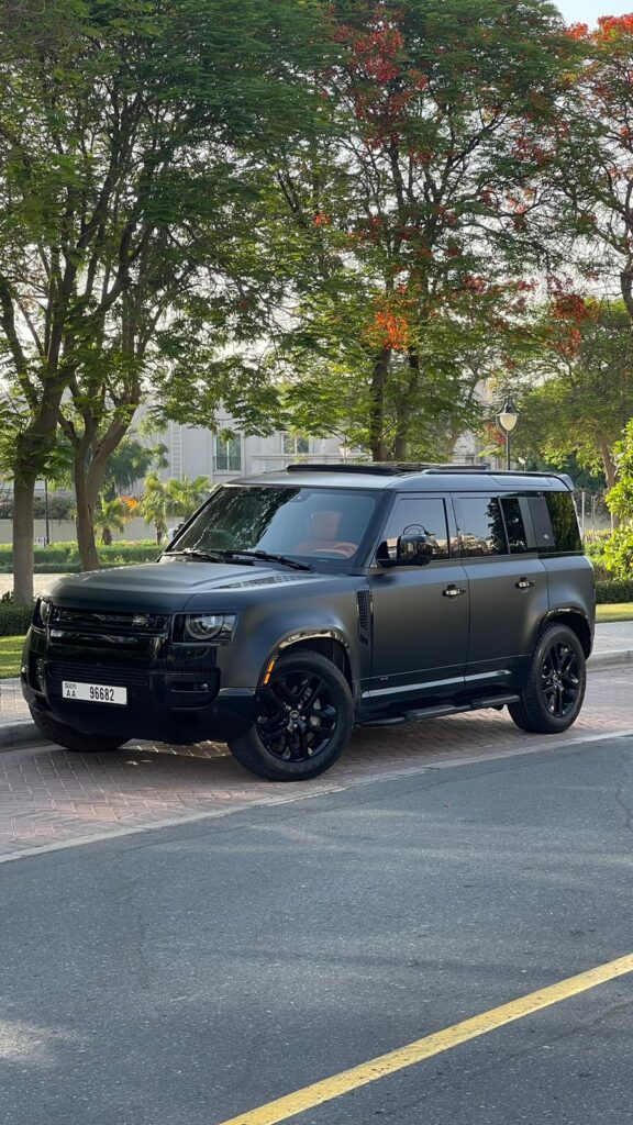 Land rover defender black 2020