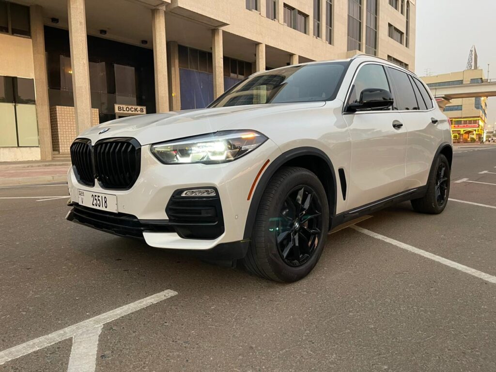 BMW X5  white 2021