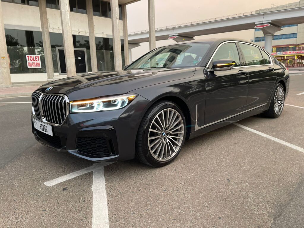 BMW 740  Black 2022